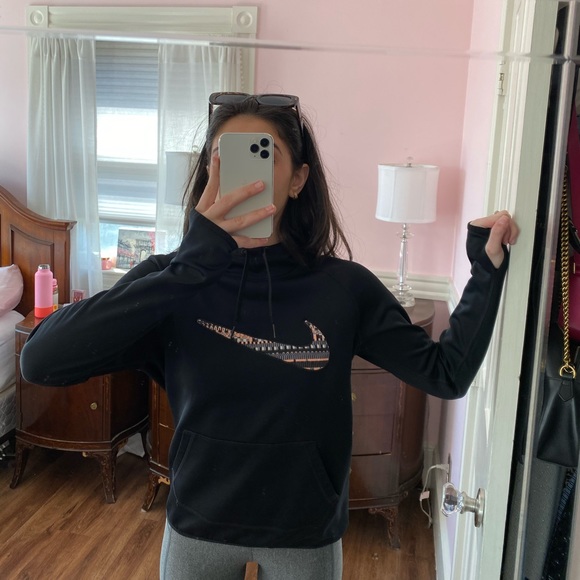 Nike Sweatshirt - Picture 1 of 6